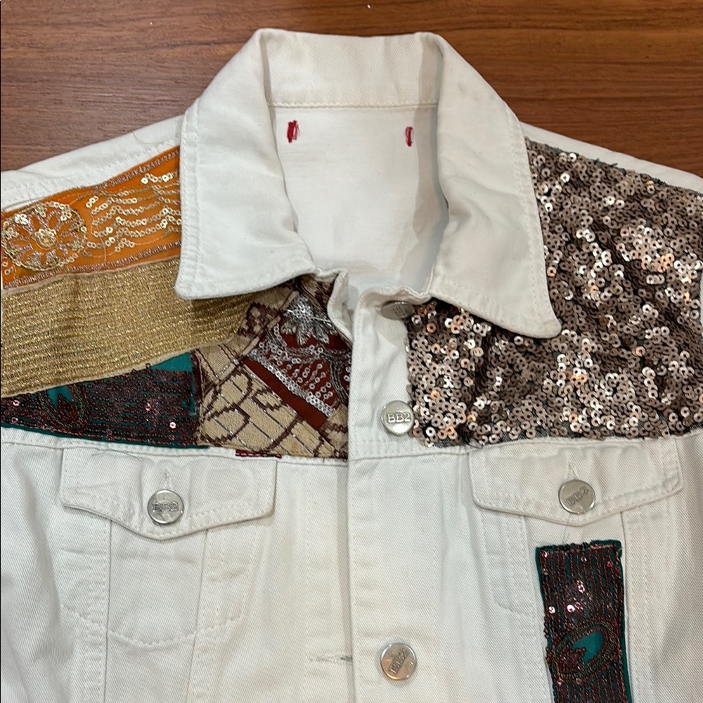 Stylish White Patchwork Jacket - image 2